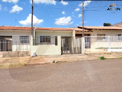 #112 - Casa para Venda em Arapongas - PR - 2