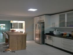 #484 - Apartamento para Venda em Arapongas - PR - 2