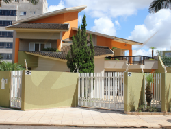 #525 - Casa para Venda em Arapongas - PR - 2