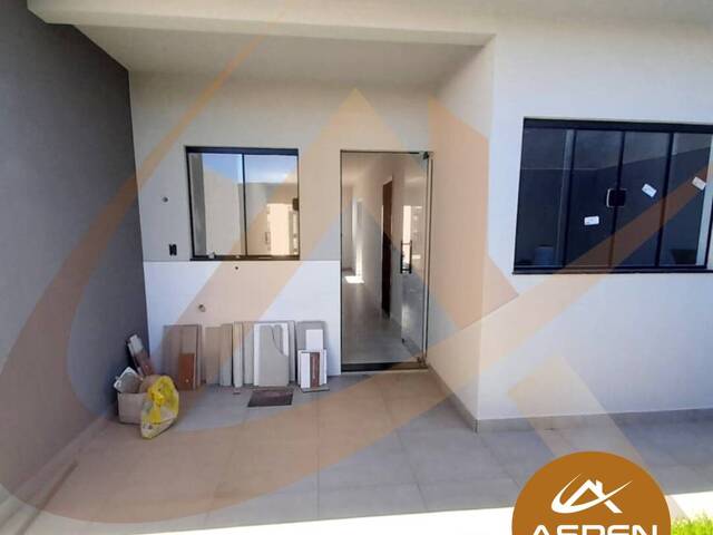 #1601 - Casa para Venda em Arapongas - PR - 2