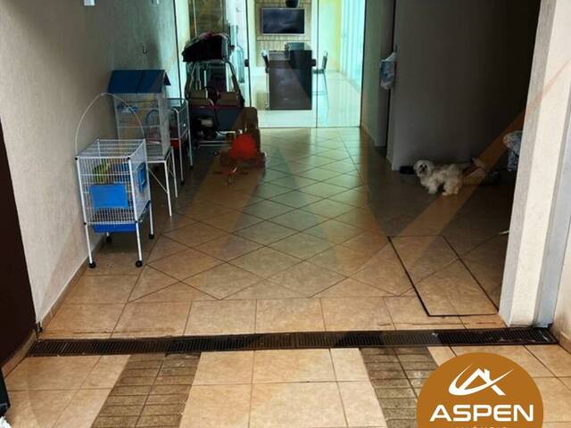 #1633 - Casa para Venda em Arapongas - PR - 3