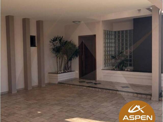 #1056 - Casa para Venda em Arapongas - PR - 2