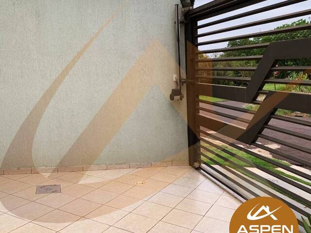 #1546 - Casa para Venda em Arapongas - PR - 2
