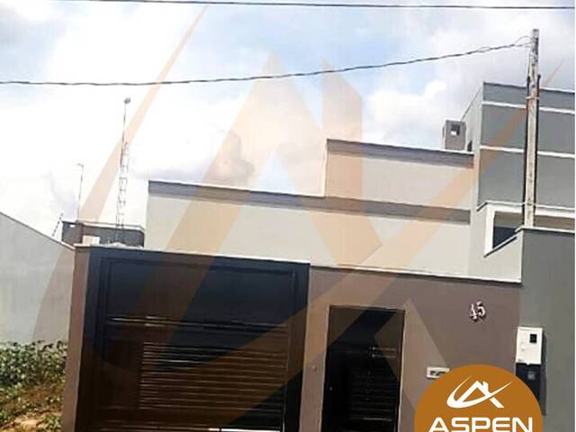 #1821 - Casa para Venda em Arapongas - PR - 2