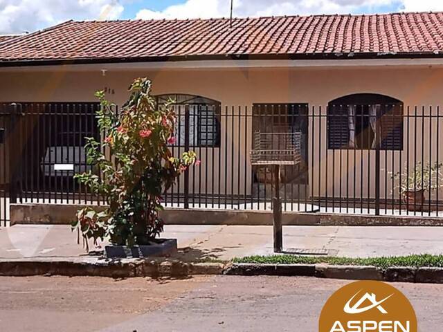 #1652 - Casa para Venda em Arapongas - PR - 2