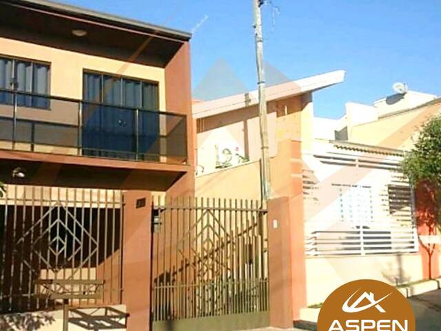#1609 - Casa para Venda em Arapongas - PR - 2
