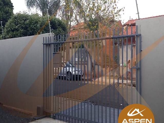 #1571 - Casa para Venda em Arapongas - PR - 2