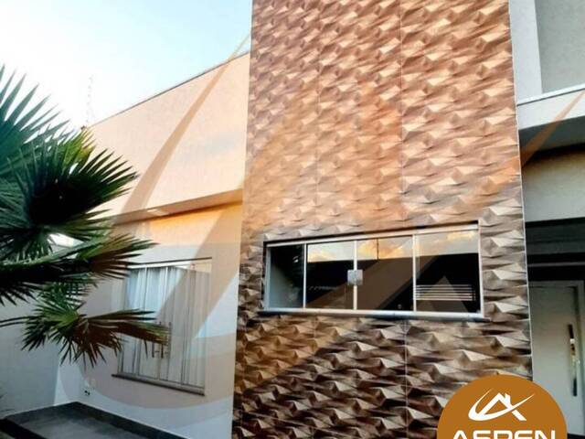 #1240 - Casa para Venda em Arapongas - PR