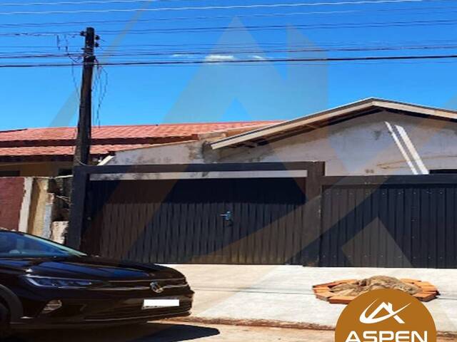 #1875 - Casa para Venda em Arapongas - PR - 2