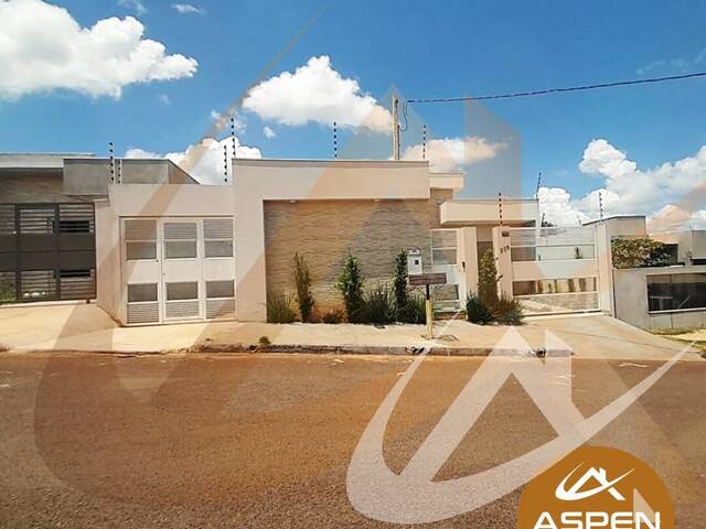 #1595 - Casa para Venda em Arapongas - PR - 2
