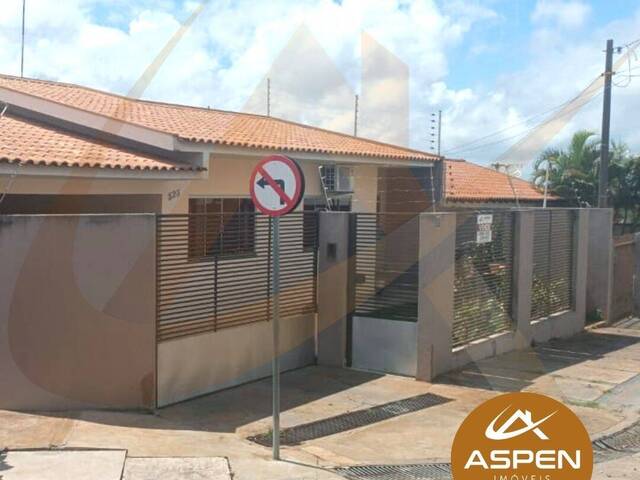 #1970 - Casa para Venda em Arapongas - PR - 2