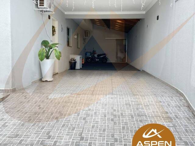 #2038 - Casa para Venda em Arapongas - PR - 3