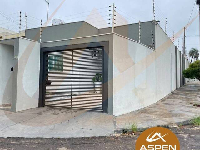#2038 - Casa para Venda em Arapongas - PR - 2