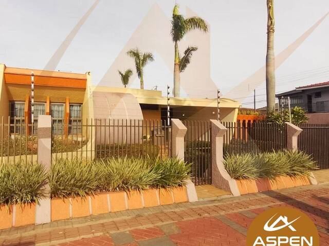 #2099 - Casa para Venda em Arapongas - PR - 1