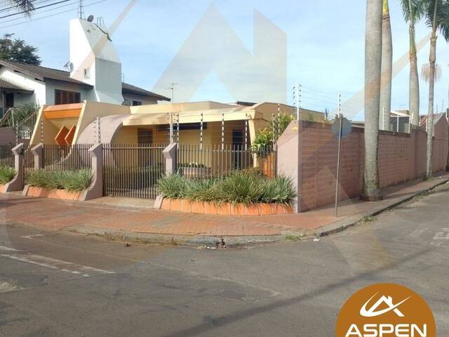 #2099 - Casa para Venda em Arapongas - PR - 2