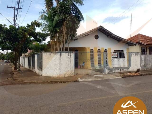 #2220 - Casa para Venda em Arapongas - PR - 1