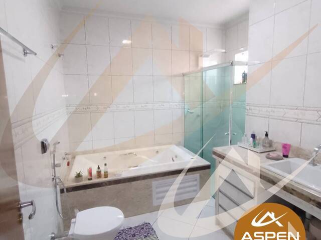 #2298 - Casa para Venda em Arapongas - PR - 3