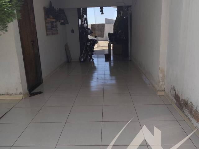 #2542 - Casa para Venda em Arapongas - PR - 3