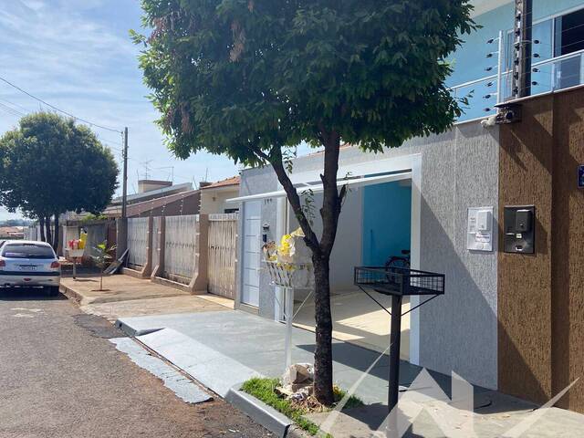 #2389 - Sobrado para Venda em Arapongas - PR - 2