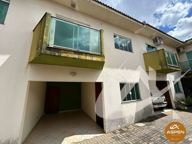 #2700 - Casa para Locação em Arapongas - PR - 2