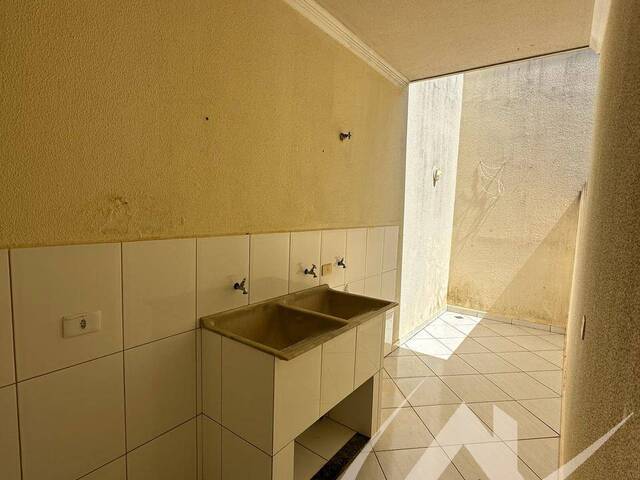 #2764 - Apartamento para Locação em Arapongas - PR - 2