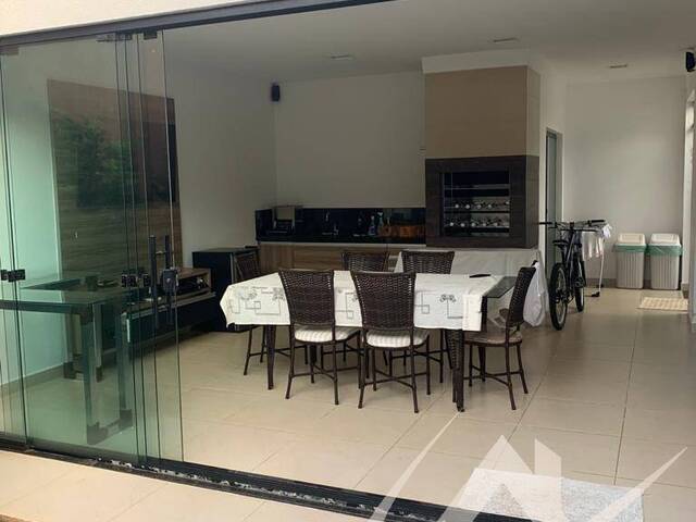 #2800 - Casa para Locação em Arapongas - PR - 2