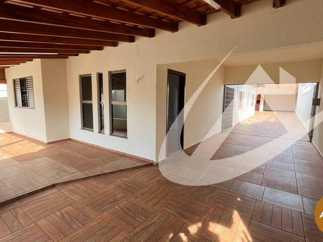 #2885 - Casa para Venda em Arapongas - PR - 2