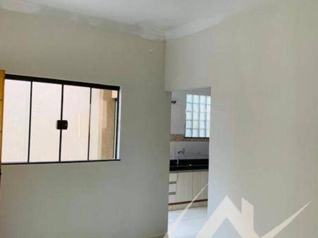 #2922 - Casa para Venda em Arapongas - PR - 3