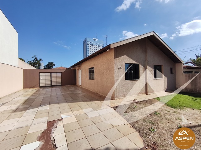 #2932 - Casa para Venda em Arapongas - PR - 3