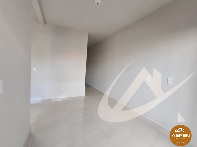 #2941 - Casa para Venda em Arapongas - PR - 3