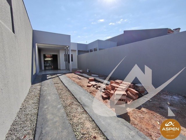 #2942 - Casa para Venda em Arapongas - PR - 2