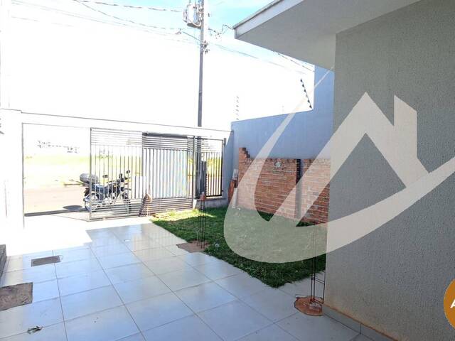 #2946 - Casa para Venda em Arapongas - PR - 2