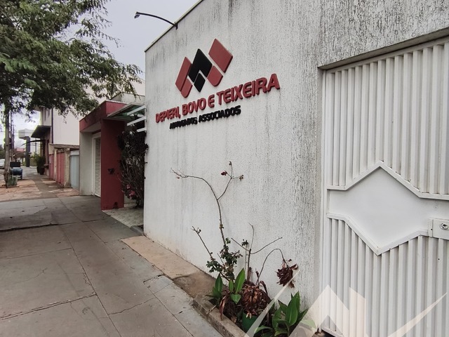 #2490 - Casa para Venda em Arapongas - PR - 2