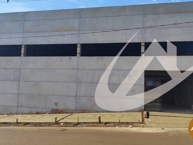 em  - 