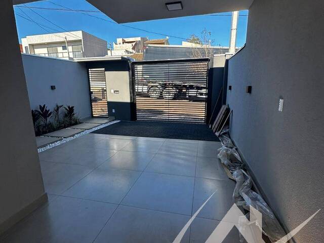 #3049 - Casa para Venda em Arapongas - PR - 3