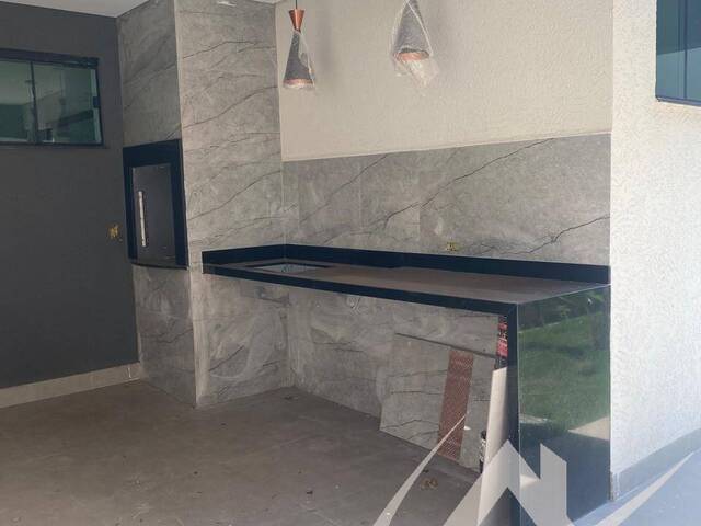 #3067 - Casa para Venda em Arapongas - PR - 2