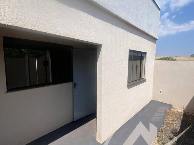 #3068 - Casa para Venda em Arapongas - PR - 2