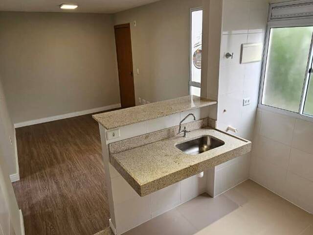 #3069 - Apartamento para Venda em Arapongas - PR - 2