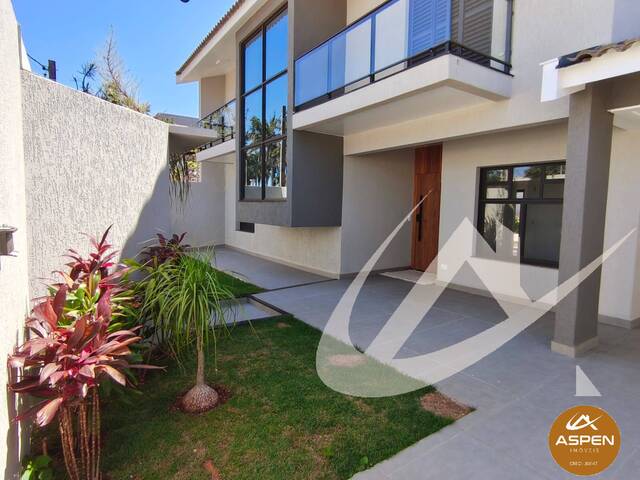 #3074 - Casa para Venda em Arapongas - PR - 2