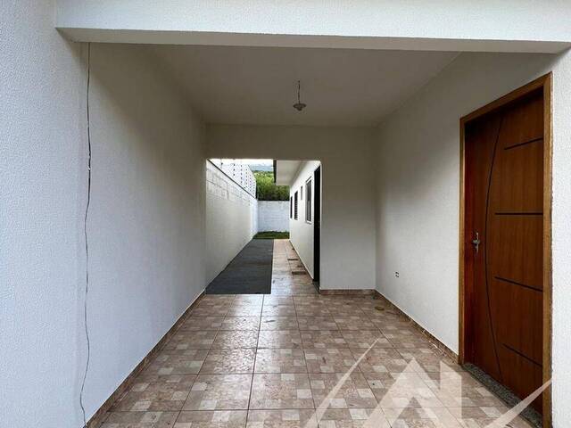 #3079 - Casa para Venda em Arapongas - PR - 2