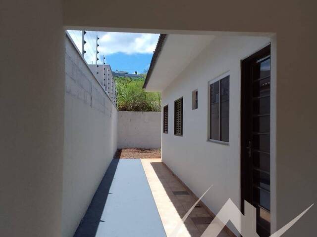 #3079 - Casa para Venda em Arapongas - PR - 3