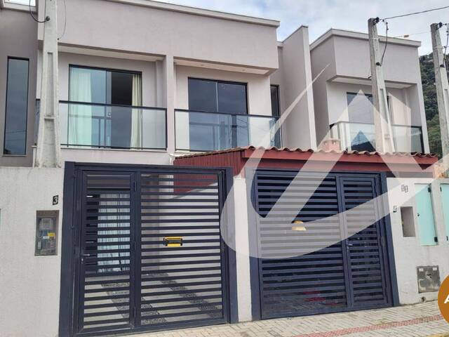 #3087 - Casa para Venda em Itapema - SC - 2