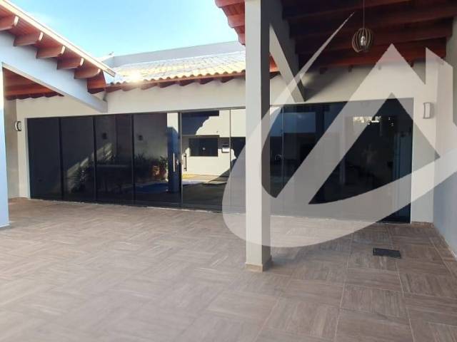 #3116 - Casa para Venda em Apucarana - PR - 3