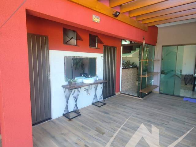 #3122 - Casa para Venda em Arapongas - PR - 3