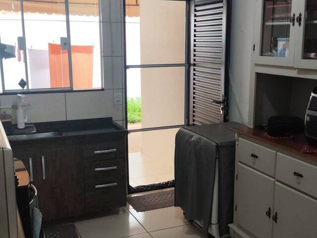 #3148 - Casa para Venda em Arapongas - PR - 2