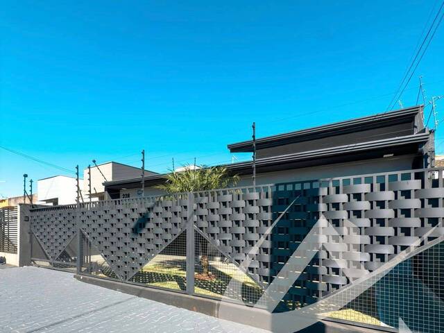 #3158 - Casa para Venda em Arapongas - PR - 2