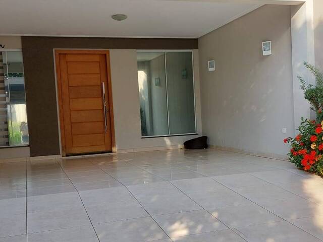 #3190 - Casa para Venda em Arapongas - PR - 2