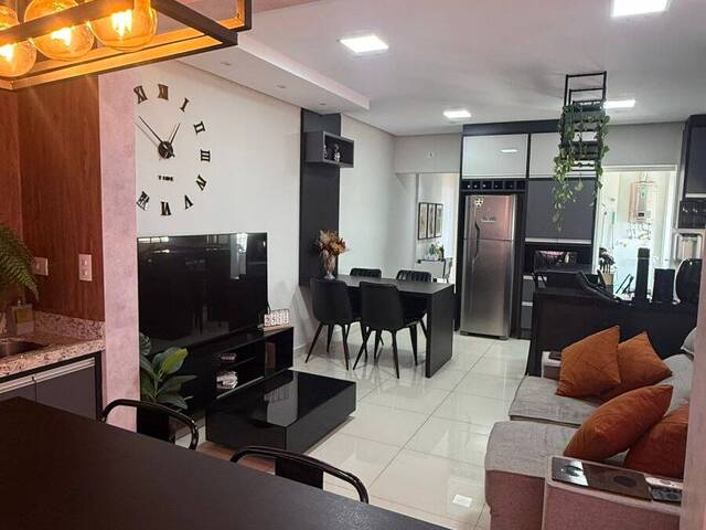 #3203 - Apartamento para Venda em Arapongas - PR - 2
