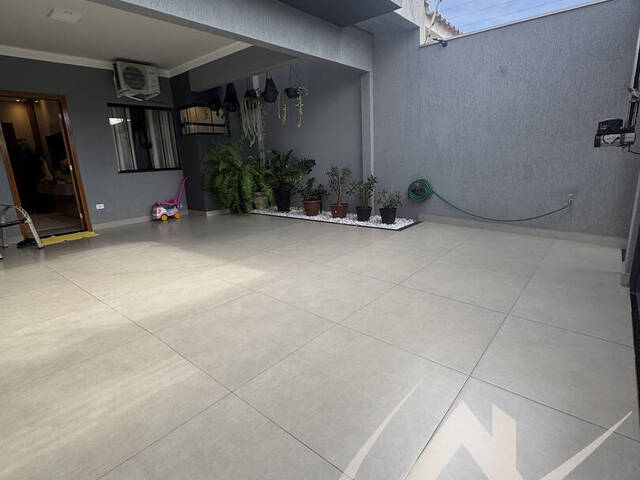 #3208 - Casa para Venda em Arapongas - PR - 3