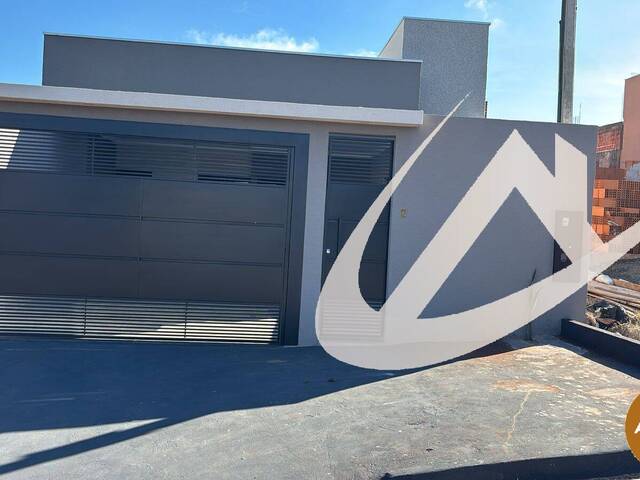 #3223 - Casa para Venda em Arapongas - PR - 1